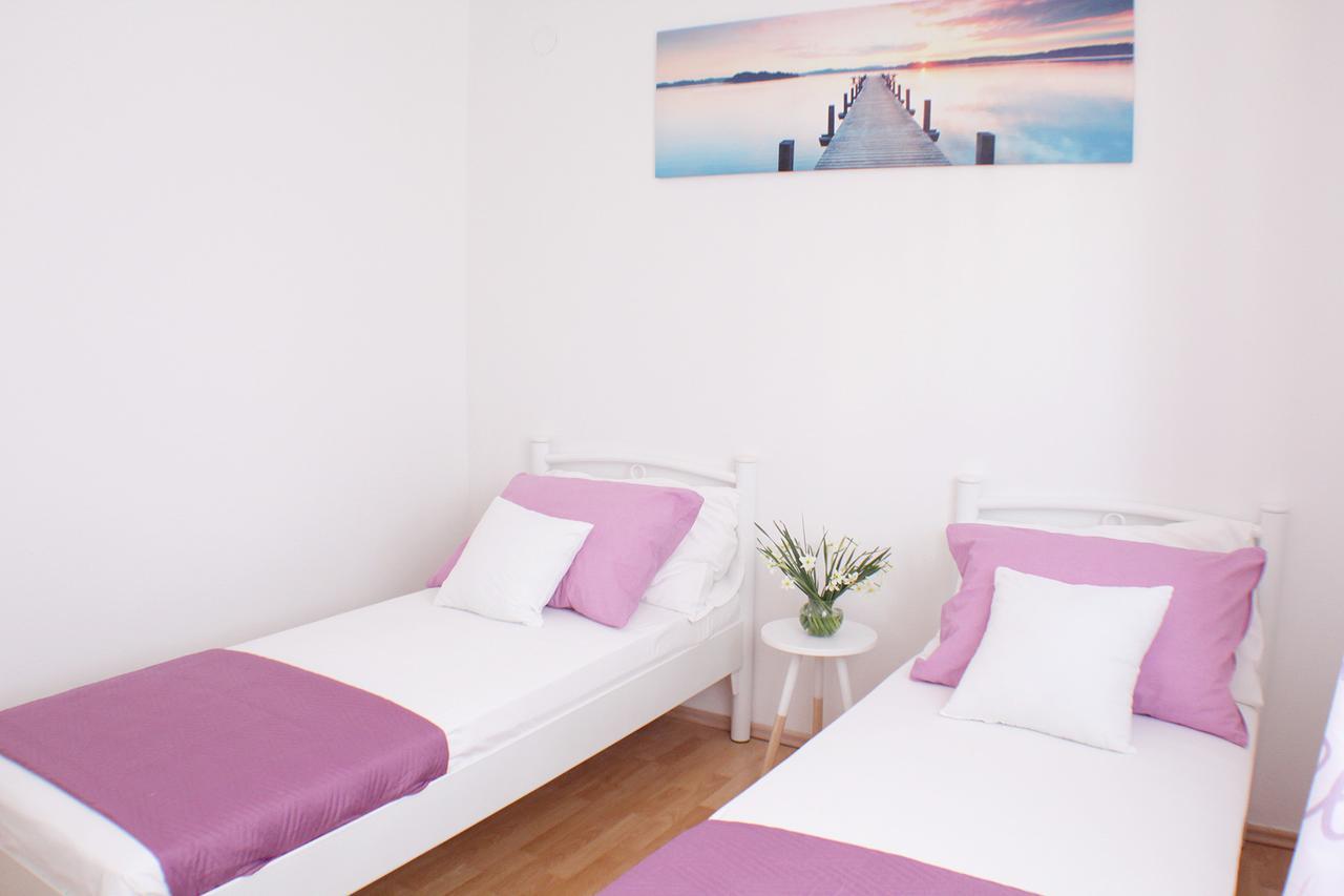Apartmani Adrijan Krk Кърк Екстериор снимка